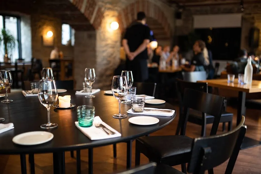 Platz Restoran